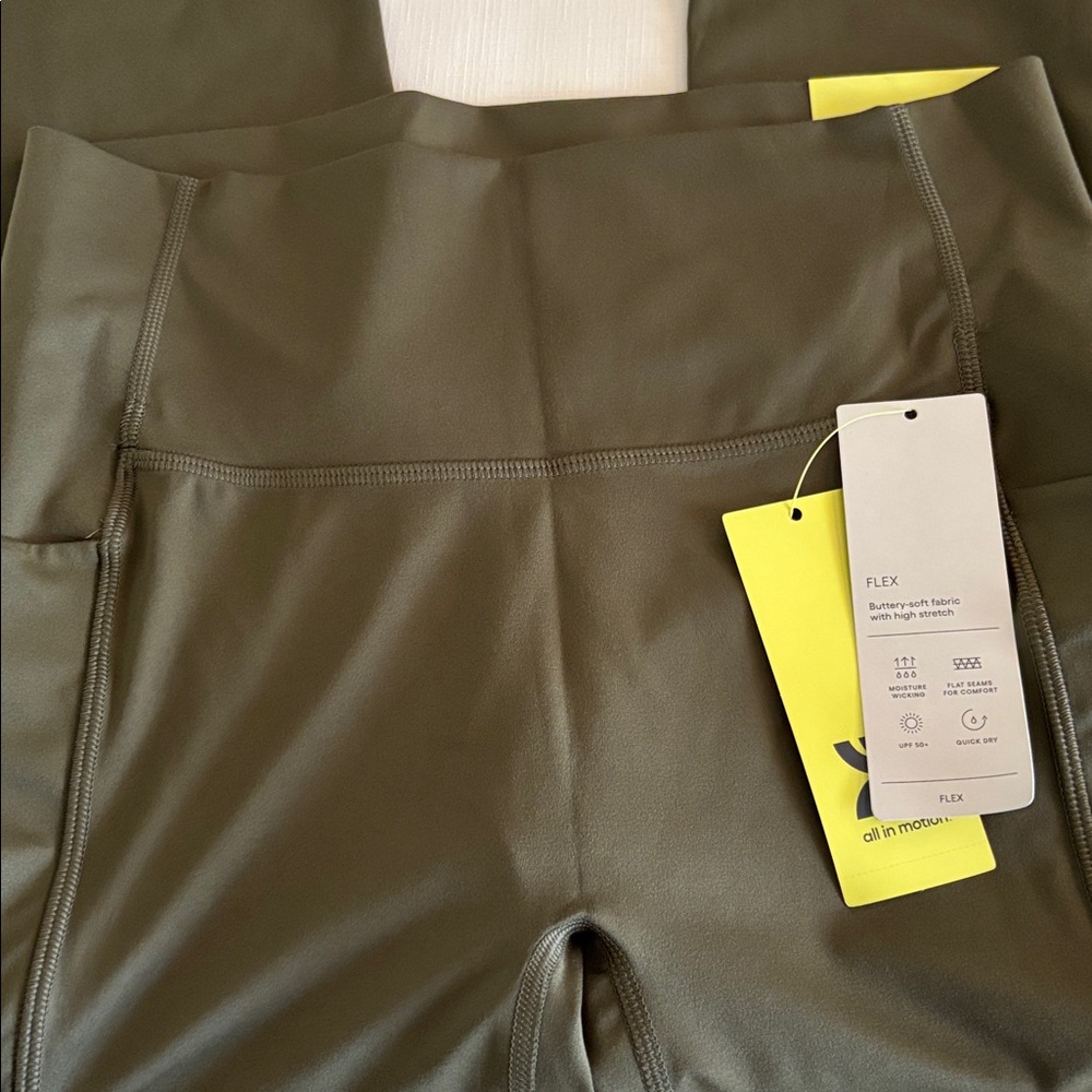 Legging 7/8 All In Motion Flex Womens new size high rise M long 69% polyester - Picture 2 of 3
